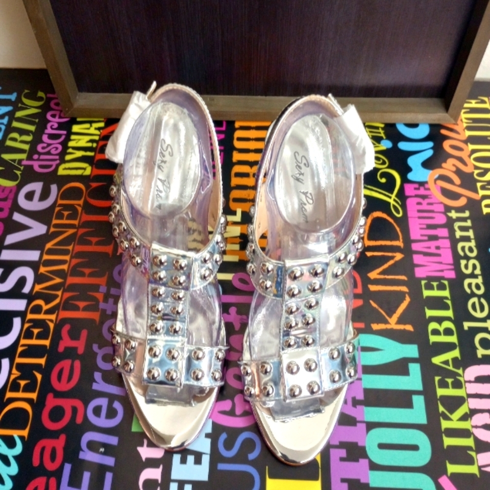 Sensational Silver Studded Stilettos!. - Picture 2 of 7